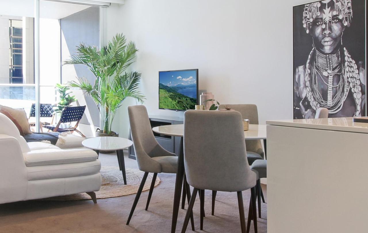 Lux 2Br Apt On Hindmarsh Sq-Pool-Gym-Sauna-Parking Аделейд Екстериор снимка
