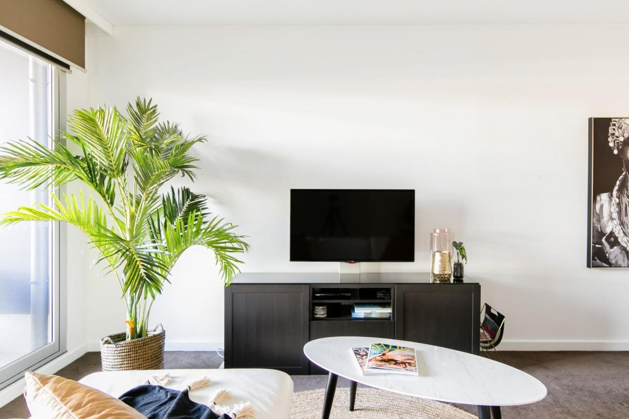 Lux 2Br Apt On Hindmarsh Sq-Pool-Gym-Sauna-Parking Аделейд Екстериор снимка